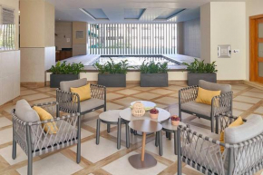 Charming City Center Condo, Full AC, Pool, Gym